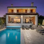 Villa Suprema *